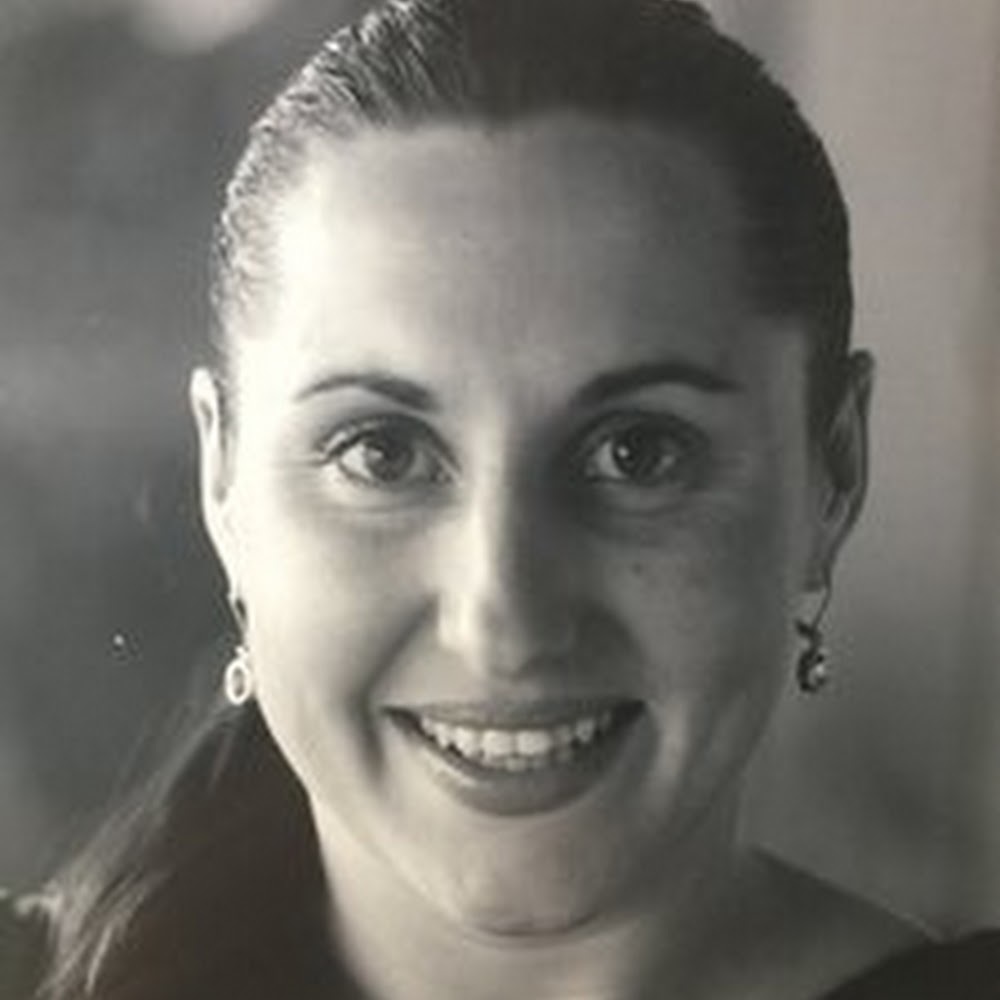 Meet your Posher, Eliza